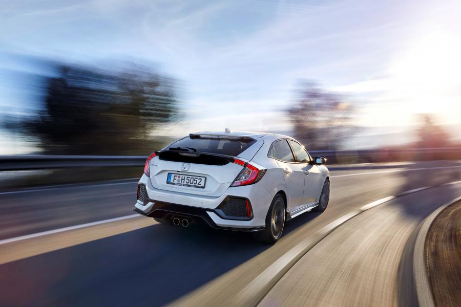  Honda Civic Sport Hatchback 2017 года  (WW) (фото 10 из 37)